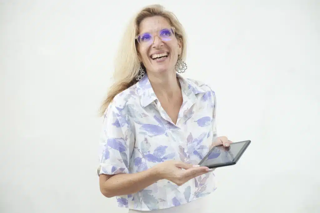 Replace Your 9–5 Income with Manifestation Coach Anya